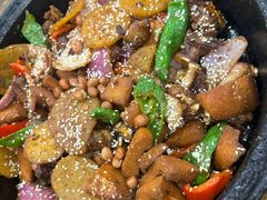 -老钟家烤羊排·敦伊阁清真餐厅胡羊焖饼