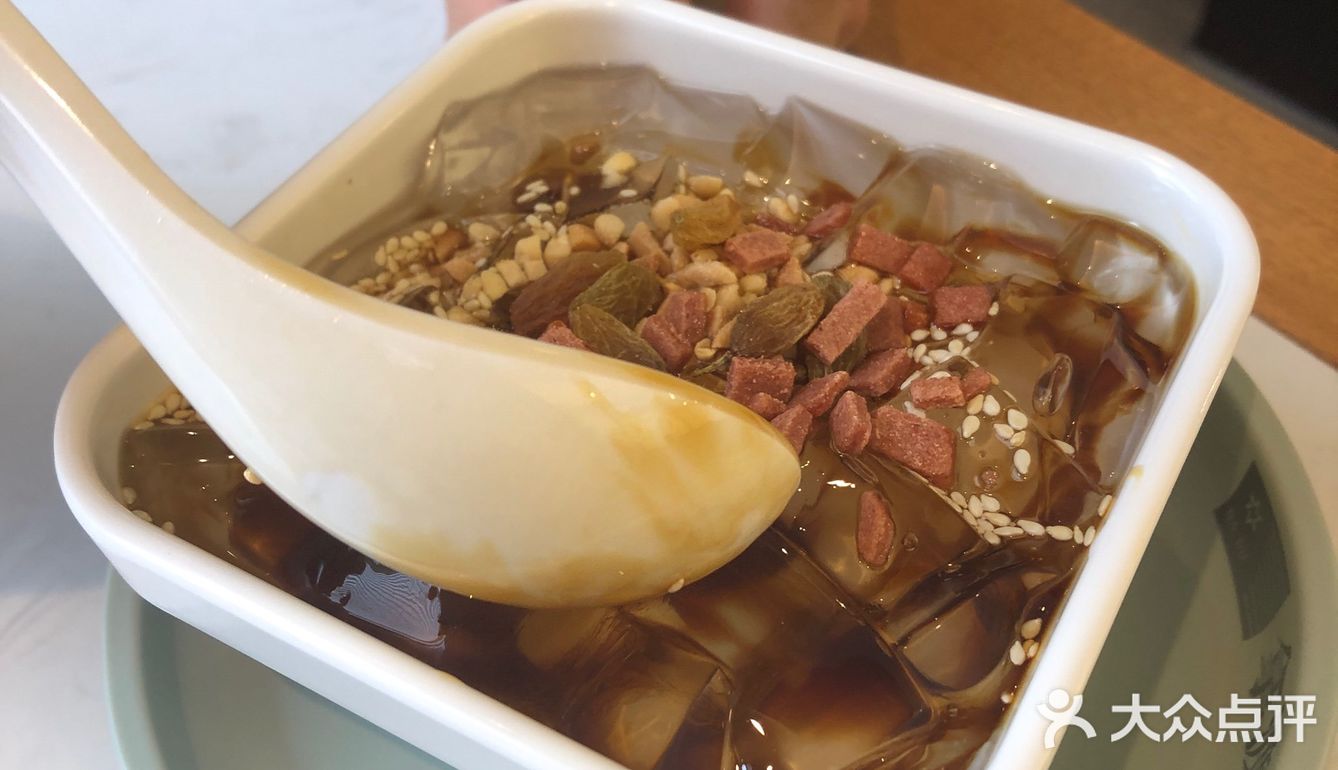 有宝宝椅，第一次两个人带娃外出吃饭