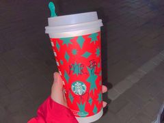 流金圣诞茶拿铁-星巴克臻选(呼和浩特维多利摩尔城店)
