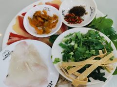 -桥香园云南过桥米线(金马碧鸡店)