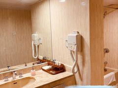 -燕山大酒店