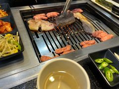 -臻牛烤肉