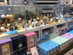 -泡泡玛特POPMART(蓝色港湾店)