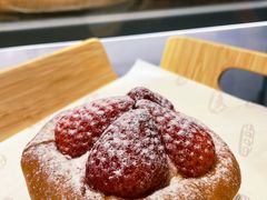 大颗莓莓布蕾包-喜茶(广州北京路惠福东店)