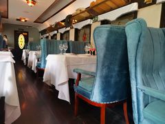 靠窗位-火车头法国西餐厅