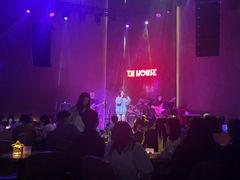 -TZ House音乐现场(来福士中心店)
