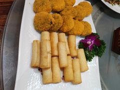 炸牛奶拼墨鱼饼-大门水乡·顺德菜
