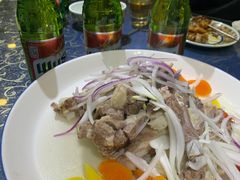 手抓羊肉-乡村馕坑肉·烧烤·新疆菜·本地人更爱吃(阿勒泰首店)