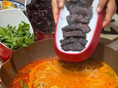 -毛辣果·贵州红酸汤牛肉火锅(西单店)