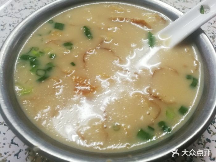 洪殿时贵饮食店咸豆浆图片 - 第1张