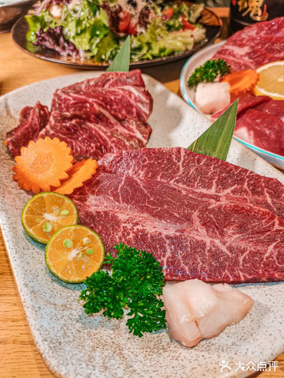 月薪3k也能来😉 就爱这口儿，一口熟成牛🐮 肉一口酒