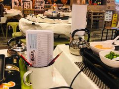 -鲜入围煮花胶鸡海鲜火锅