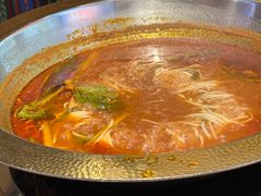 -野山舂·贵州现舂酸汤牛肉(东山店)
