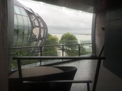 -上海滴水湖皇冠假日酒店