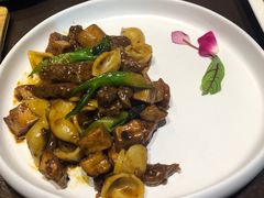 菌酱螺旋粉肥牛粒-有璟阁港式餐厅(金融街购物中心店)
