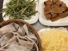 -宽田火锅(几江荣华店)