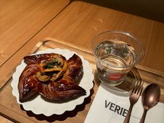 -VERIE BAKEHOUSE