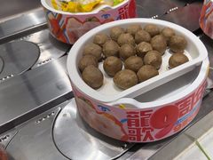 -龍歌自助小火锅(芝罘万达店)