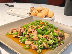 -本来精品川菜(嘉里中心店)