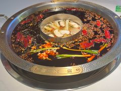 -潮火锅·麻辣牛肉火锅(观音桥方圆·LIVE店)