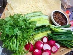 蘸酱菜-三炮儿烧烤·羊锅·铁锅炖(南京首店)