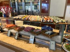 -大中华希尔顿酒店-念自助餐·嗨啤·小龙虾