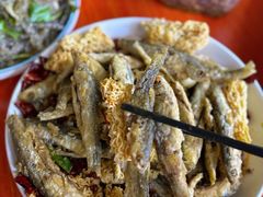 -丹水桥地锅鱼·翘嘴鲌·地方特色全鱼宴(丹江口大坝店)