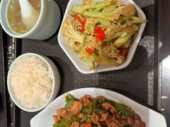 -大食代美食广场(上海中心店)