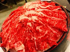 安格斯牛肉-鲜入围煮花胶鸡海鲜火锅