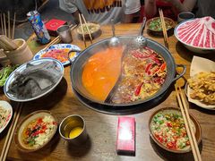 -萍姐火锅·公路夜市(武汉首店)