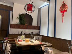 -尚尚仙·酸汤猪手·猪肚鸡火锅(华联万柳购物中心店)