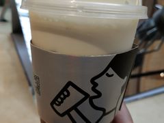 金凤茶王-喜茶(上海兴业太古汇店)