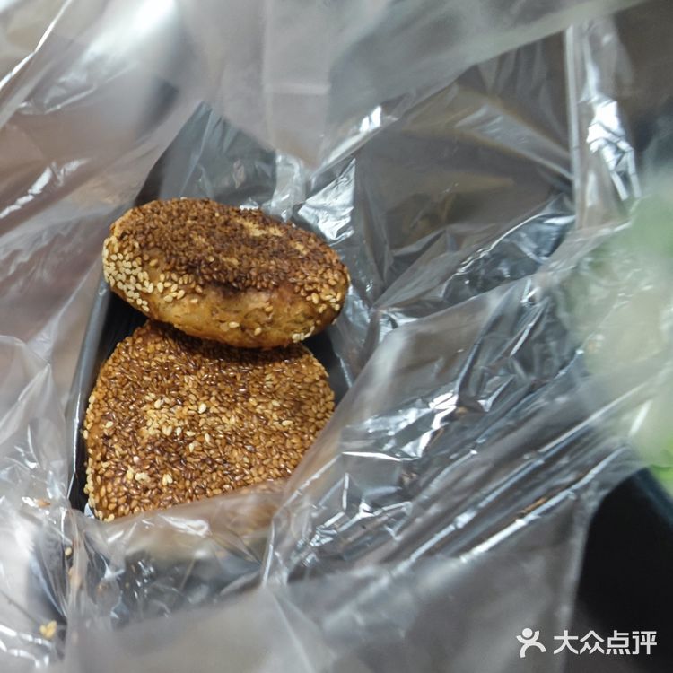 我们算是慕名而来，这应该是第四次来万红路羊汤了