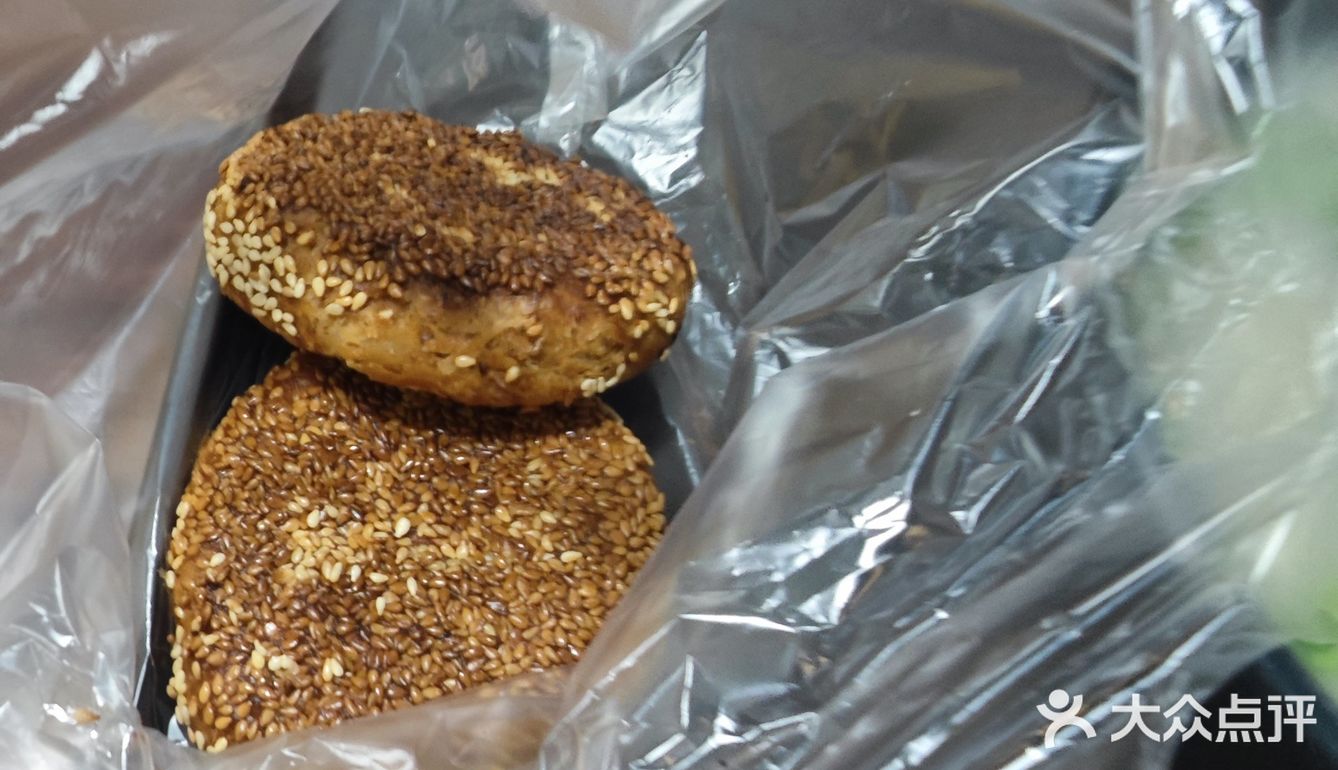 我们算是慕名而来，这应该是第四次来万红路羊汤了