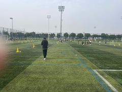 -Riverside河畔少儿足球培训(前滩店)