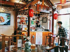 大堂-东来菜馆•手抓海鲜家常菜•海鲜锅贴(鸽子窝店)