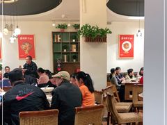 大堂-铁胖子口碑长沙菜·龙虾烧烤(赤岗社区店)
