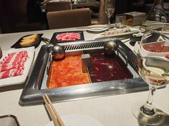 -海底捞火锅鲜切牛肉主题店(长寿路店)