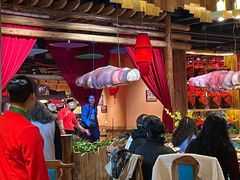 -老滇山寨•云南特色菜•地方菜•民族风情歌舞表演(金碧店)