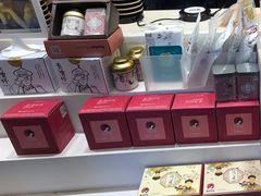 零售区-茶颜悦色(岳麓山顶店)