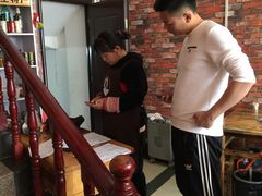 -阿婆情腊排骨火锅(金虹路店)