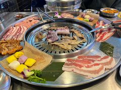 -哈哈碳都·牛肋条无限自助烤肉(台江万达店)