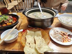 -土砂锅生态山庄·非遗砂锅雅鱼