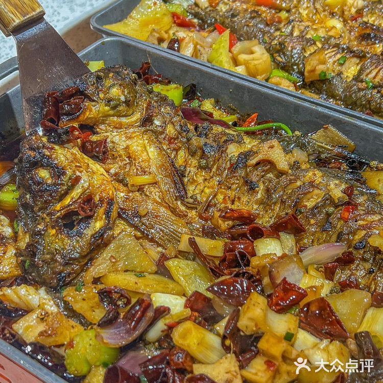 吃地道重庆万州烤鱼，认准谭记王