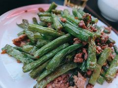 -粉墨特色菜·烧烤音乐酒馆