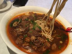 牛肉拉面-川锅香