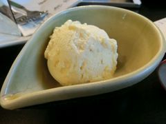 -莓园冰淇淋店