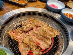 黑椒牛五花-明洞阿姨·韩式酱蟹烤肉·创意料理(三元桥店)