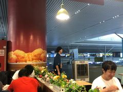 自助取餐区-麦当劳(郑州东高铁站店)