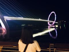 -南京眼步行桥